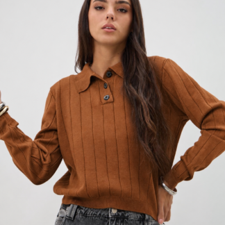 Sweater de hilo con cuello polo