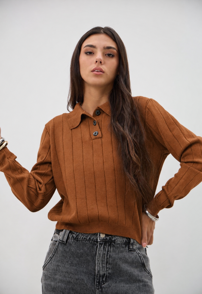Sweater de hilo con cuello polo