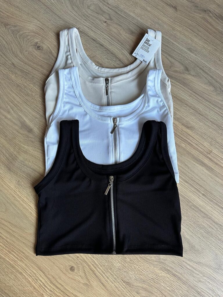 Musculosa top con cierre