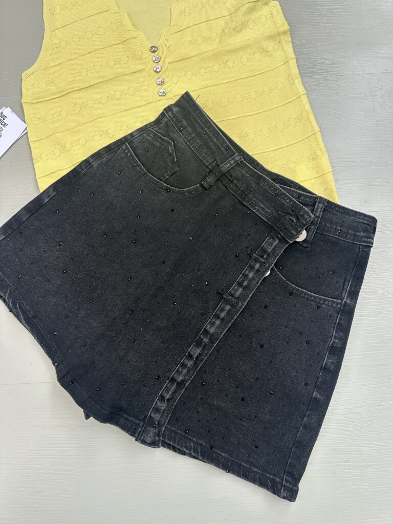Falda Short de Jean Negra con Brillos