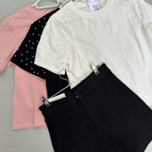 Remera con perlas
