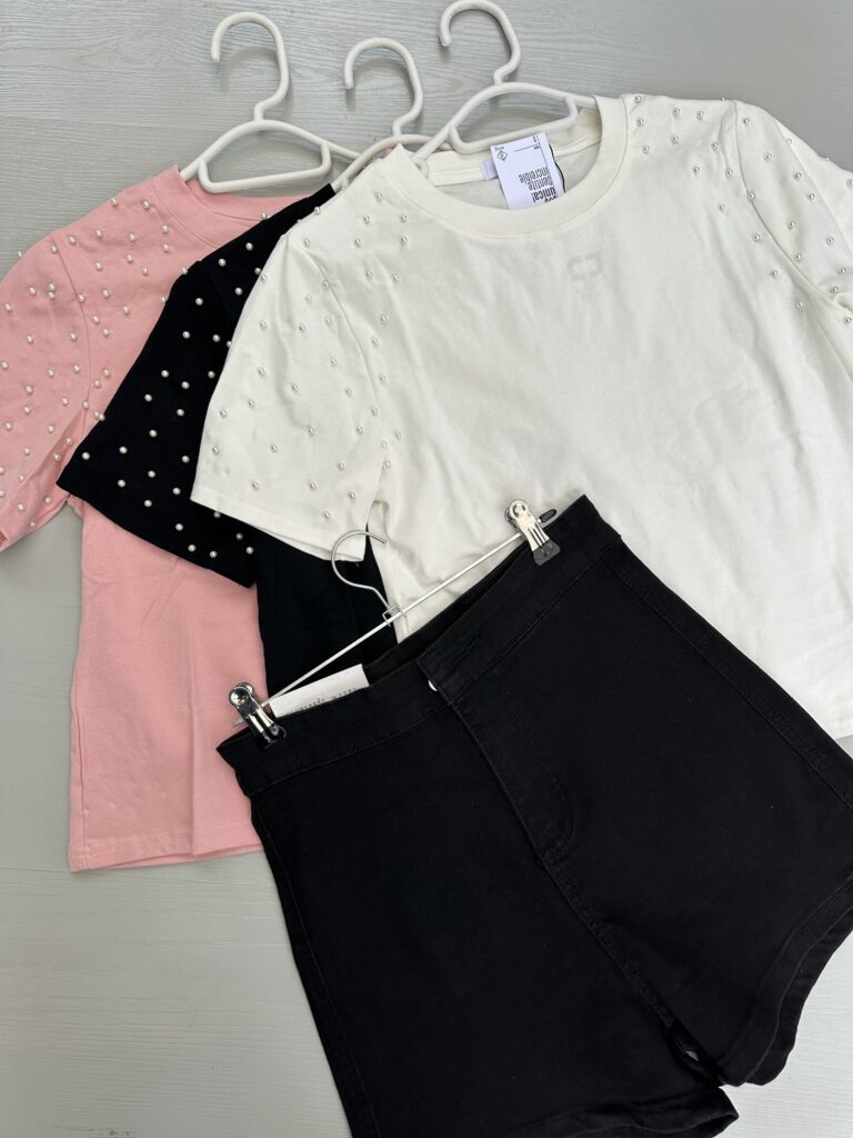 Remera con perlas